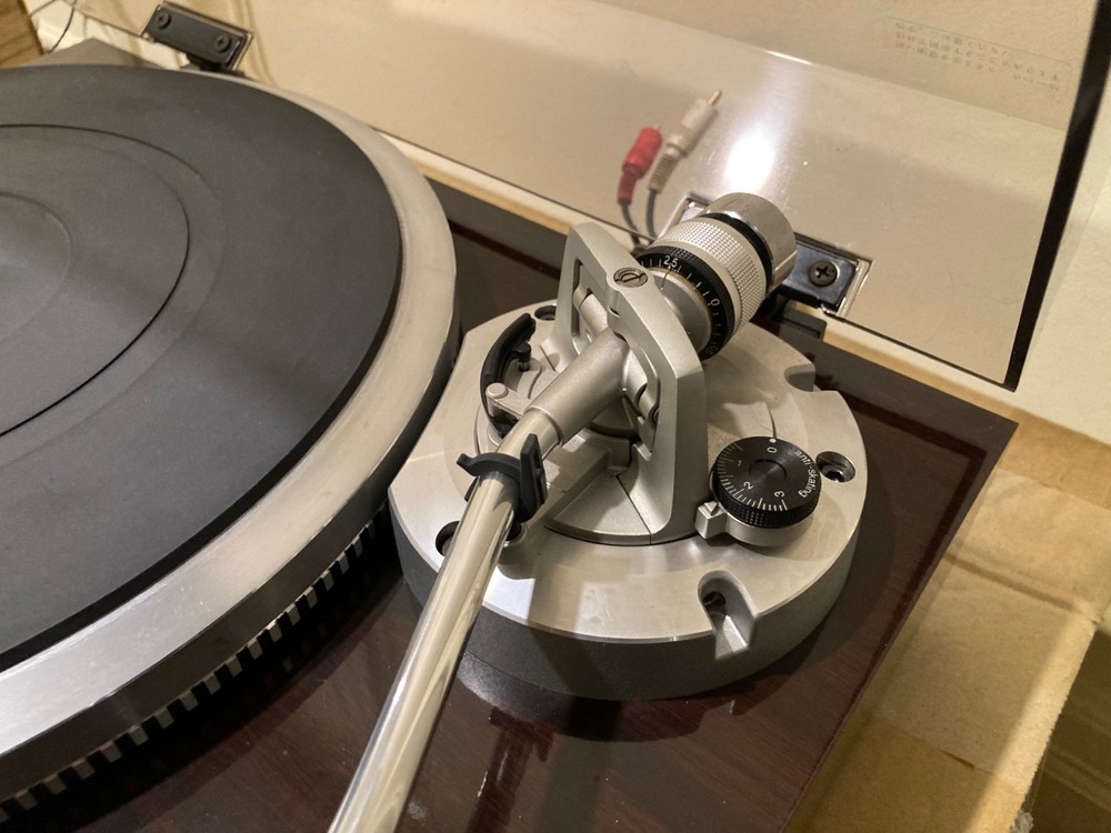 Technics SL M2 direct drive quartz lock turntable