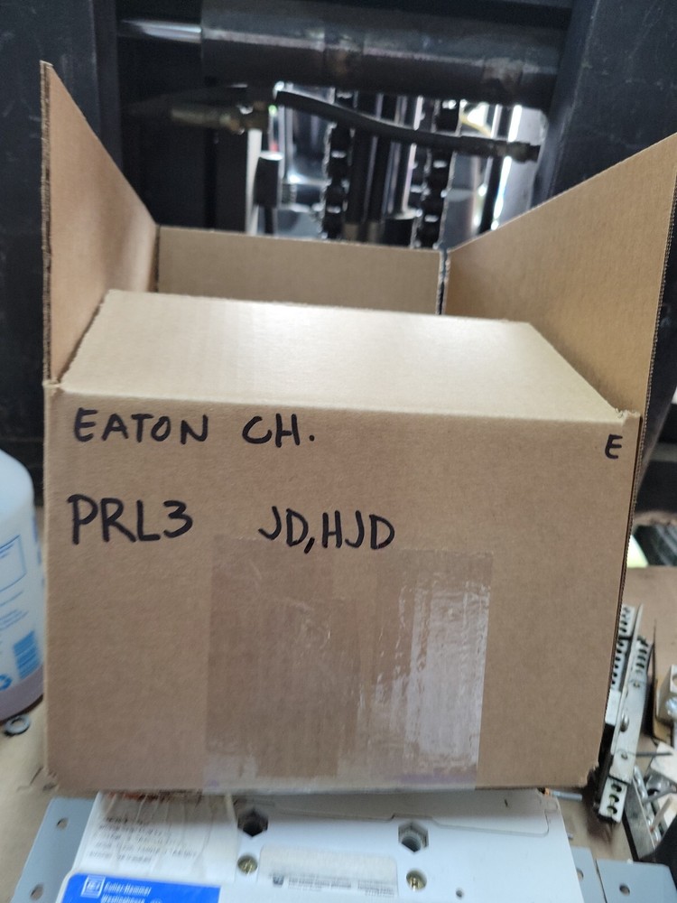 EATON . ONLY MOUNTING HARDWARE. KIT FOR JD HJD BREAKER