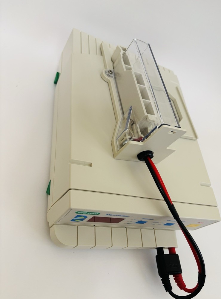 Bio Rad MicroPulser Electroporator