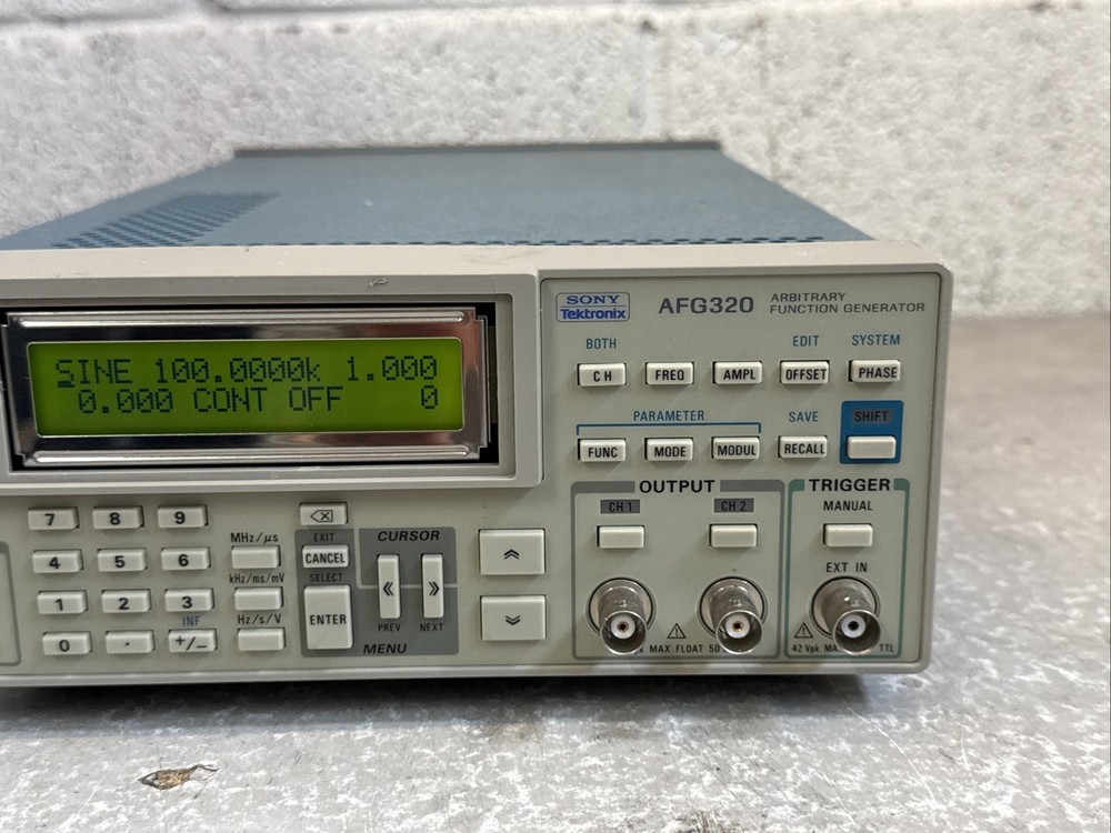 Sony Tektronix AFG320 Arbitrary Function Generator - Read Description