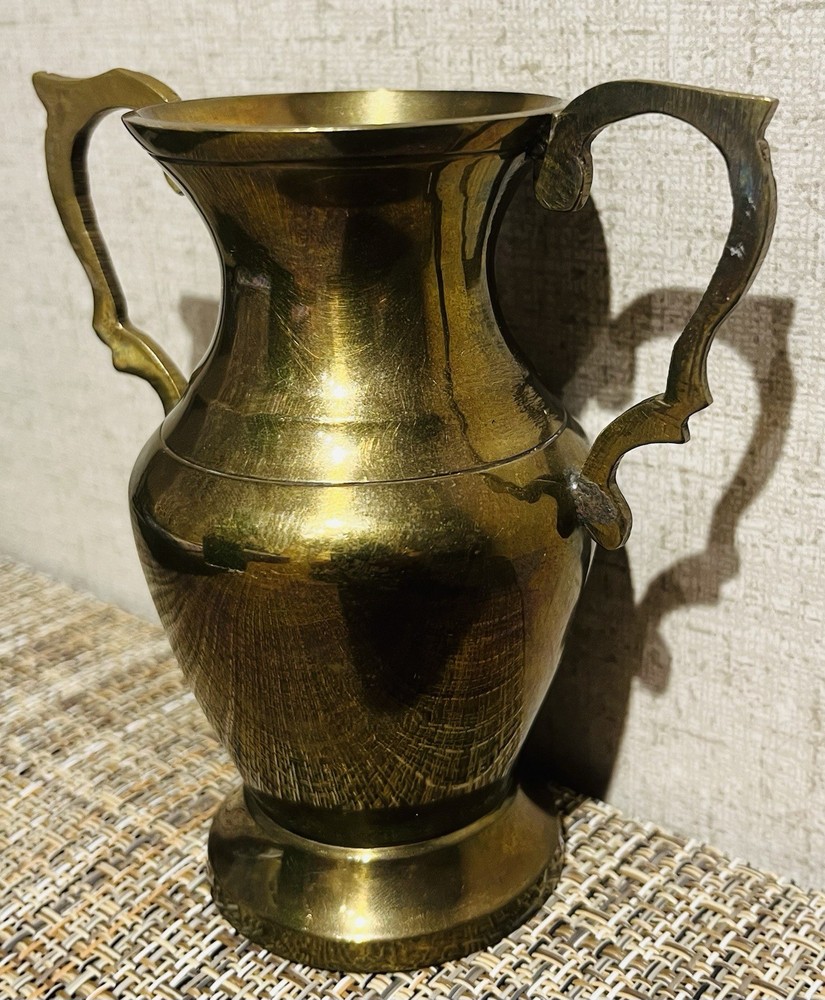 VINTAGE HAND MADE SOLID BRASS ORNATE DOUBLE HANDLE PITCHER VASE 4”
