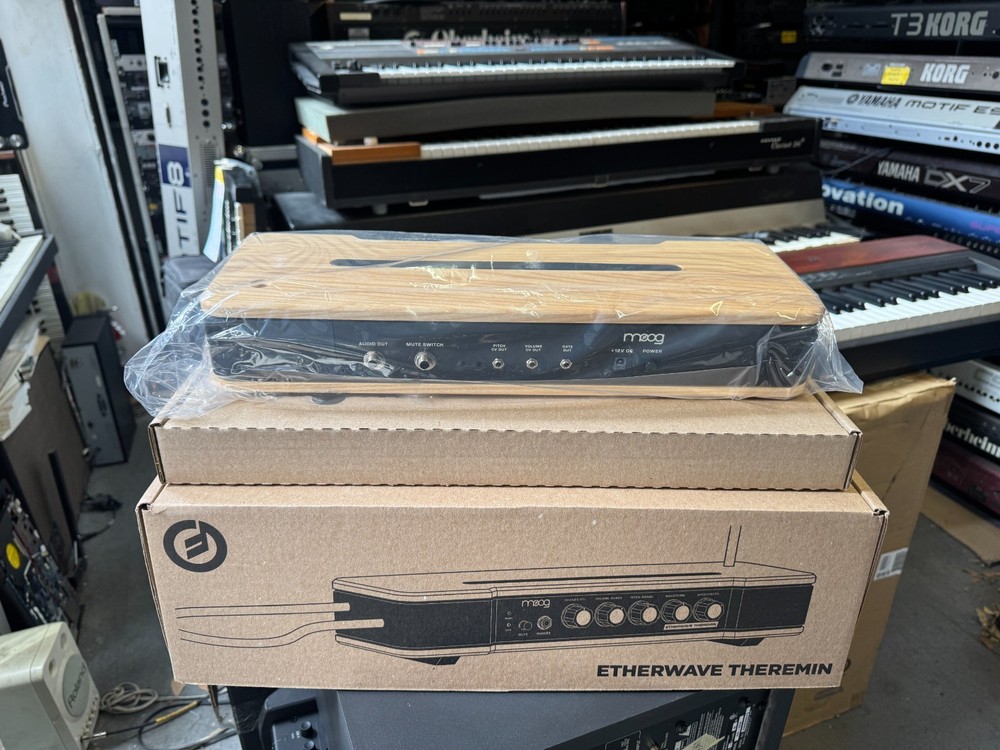 Moog Etherwave Theremin CV Gate ,New ARMENS