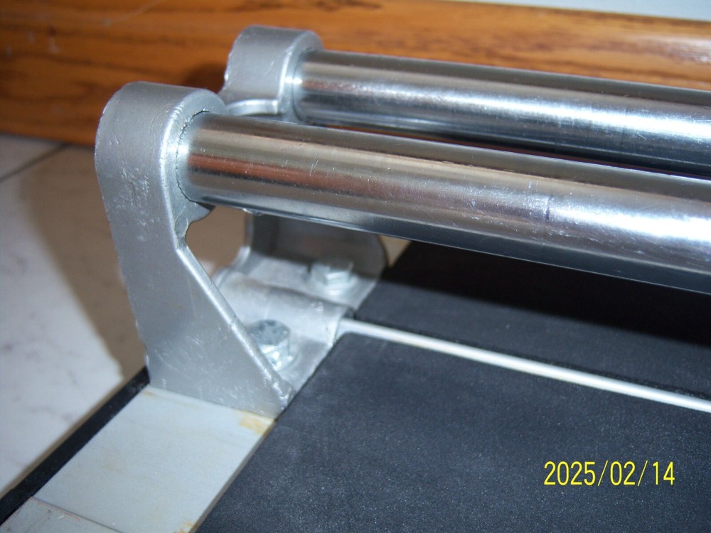 Pre-owned M-D Aluminum Floor & Wall Tile Cutter