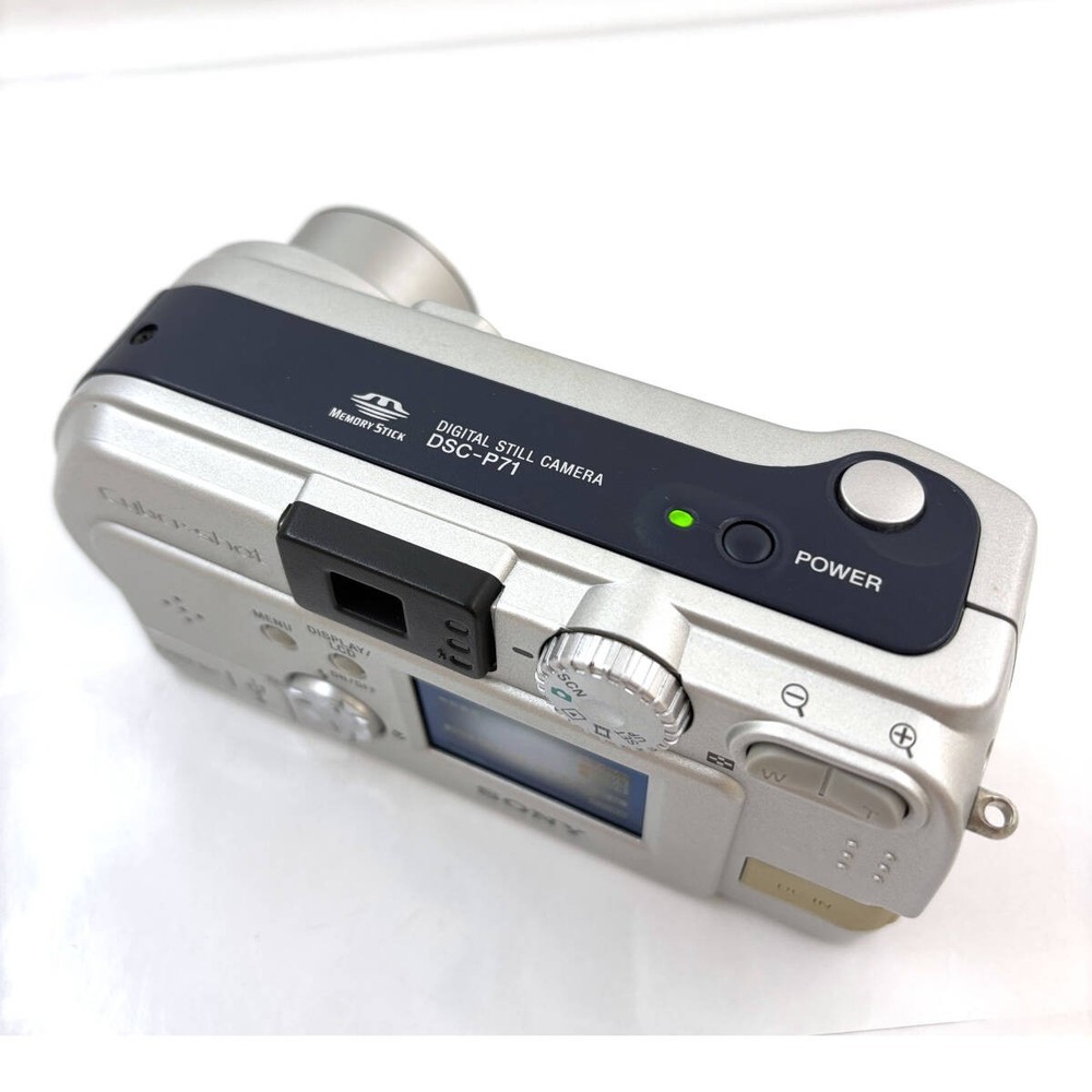 SONY DSC-P71 Compact Digital Camera #P525