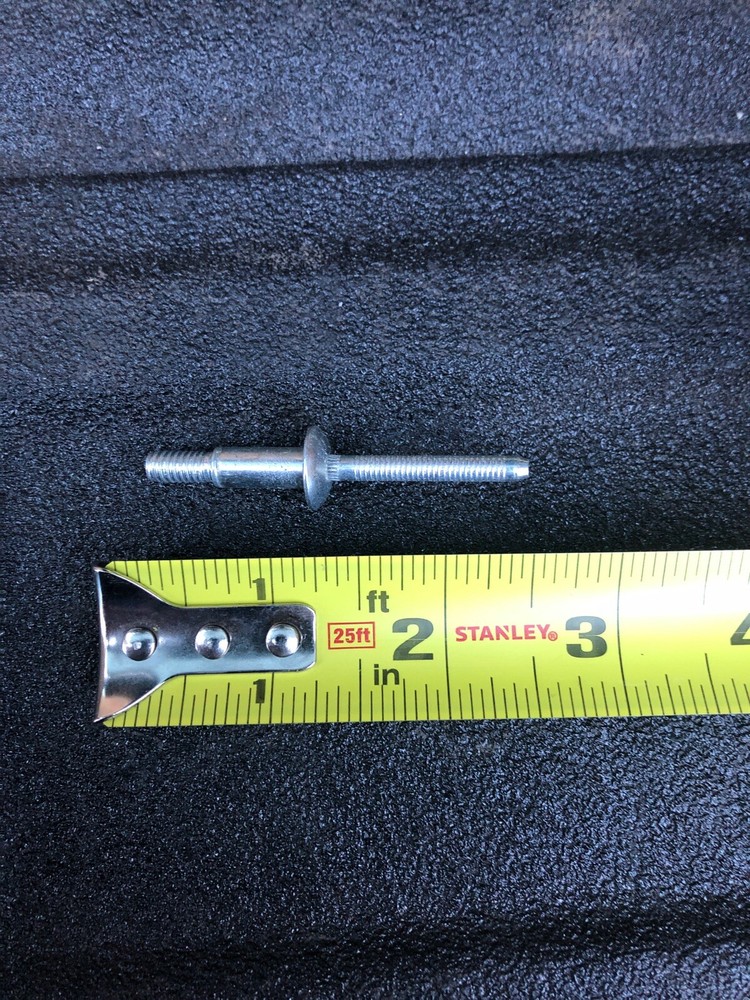 CHKLP-R8-6, (3) Rivets