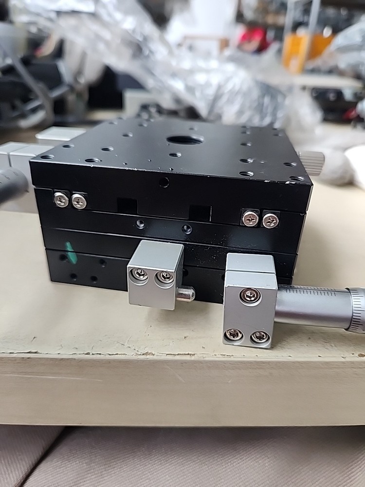XY Linear Stage Manual Precision Linear Stage 90x90mm Sliding Table 2-Axis
