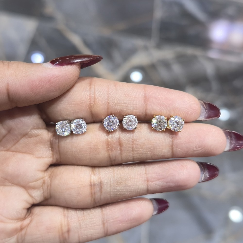 VVS Moissanite Studs 925 Silver (4-9mm)