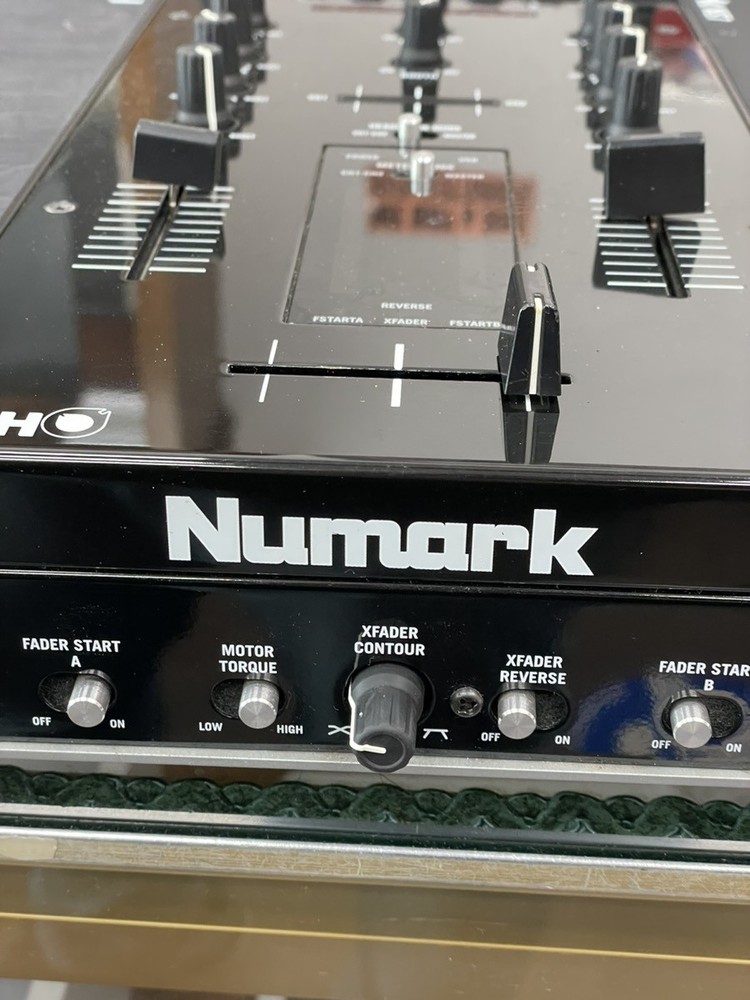 NUMARK NS7 DJ CONTROLLER (EZ2006242)