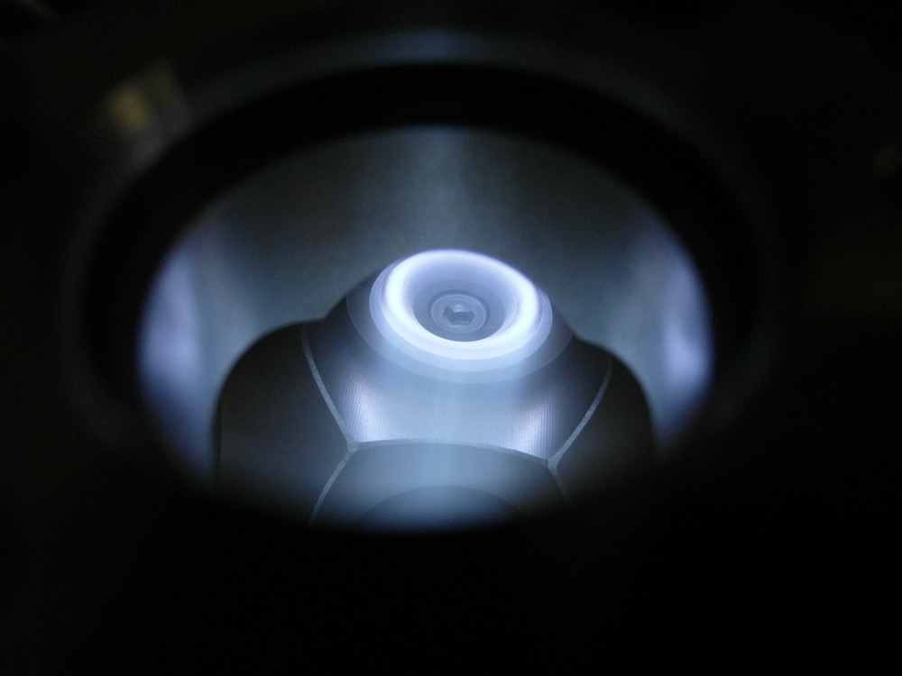 Anode layer ion source plasma sputtering thin film 2.75" conflat SHV baseplate