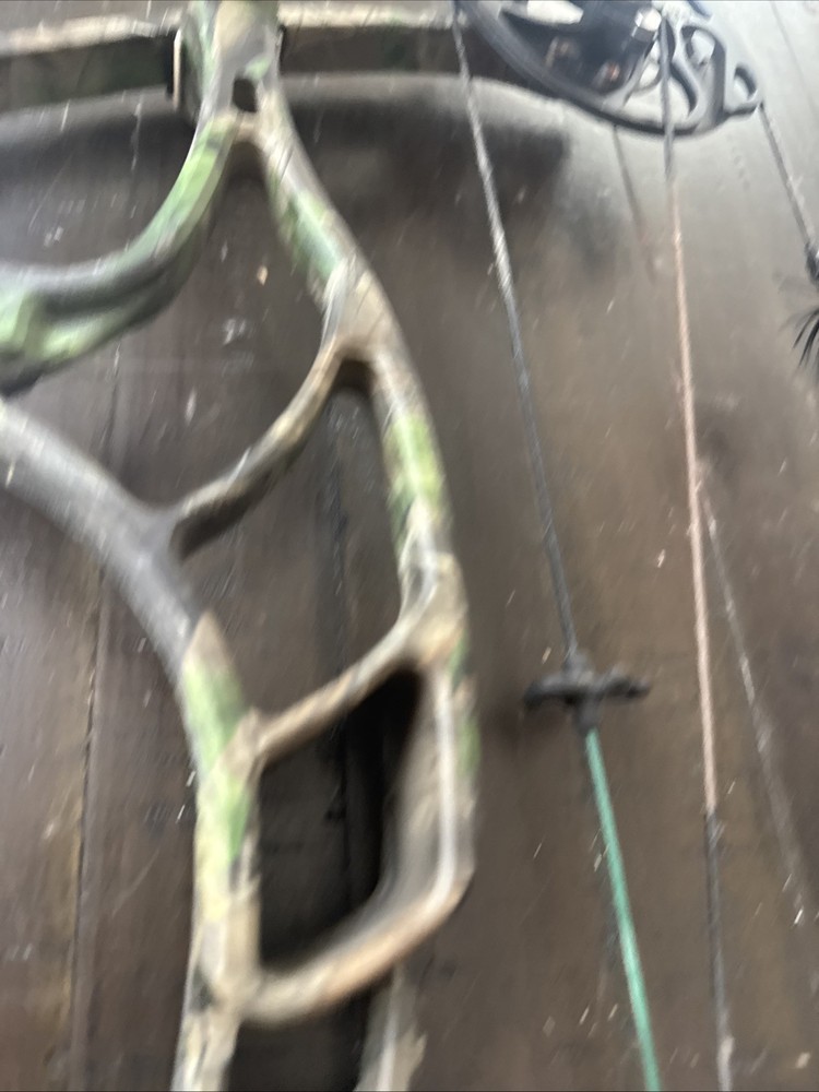 Bowtech Captain Rh 70 Lb Compound Bow