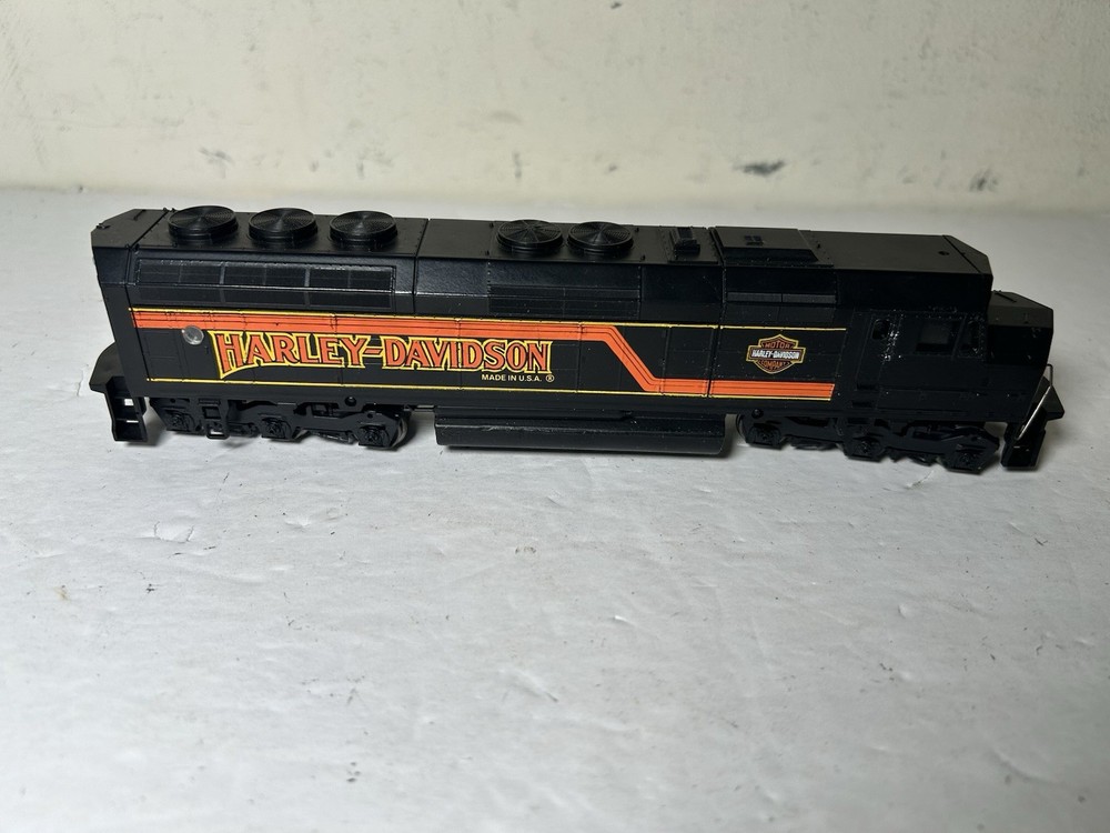 HO Scale Harley Davidson Limited Train Set W/box UNTESTED