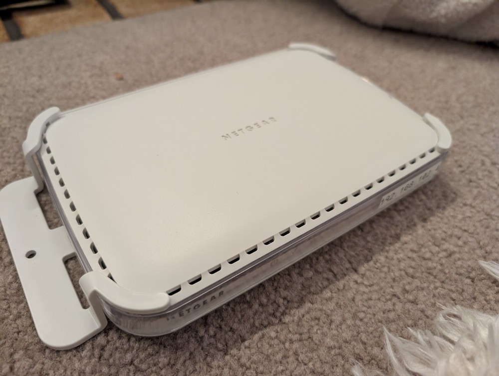 NETGEAR ProSafe Wireless-N Access Point WNAP210 POWERS AS-IS
