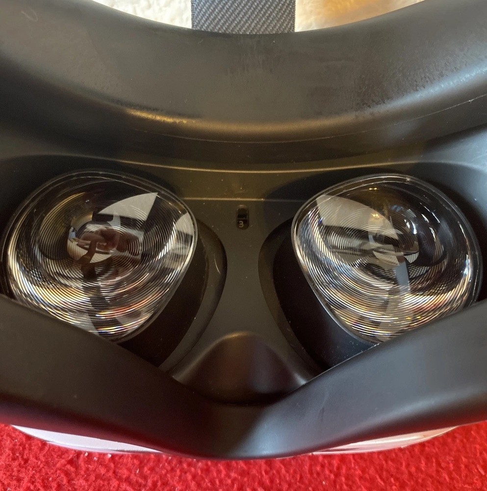 Meta Oculus Quest 2 128GB Advanced VR Virtual Reality Headset + L/R Controllers