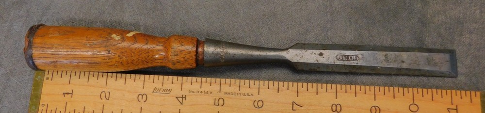 Stanley  3/4" Bevel Edge Socket Chisel    Antique Woodworking Tool