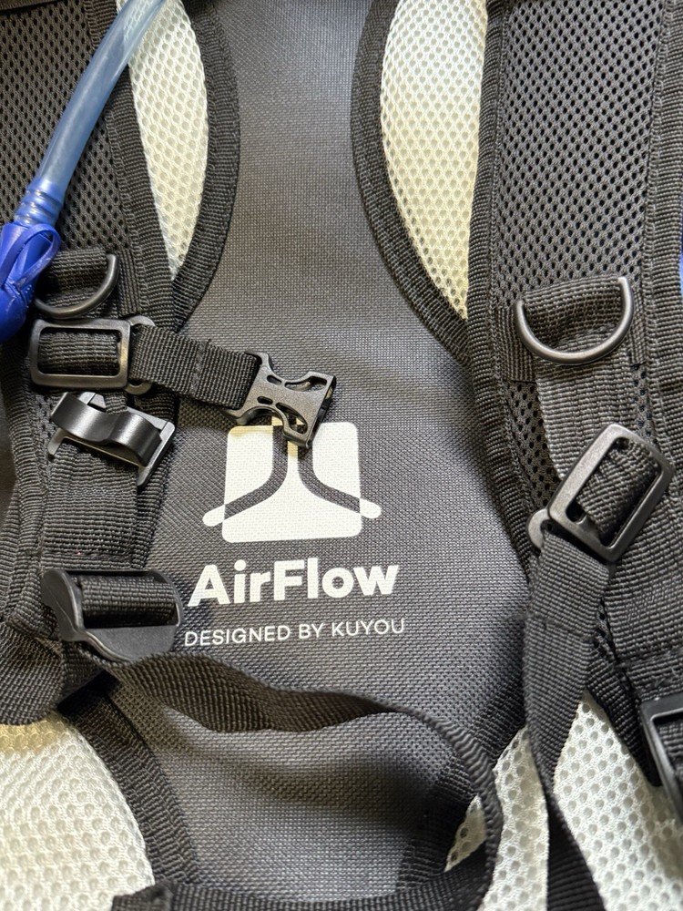 Hydration Pack Kuyou Black White, Airflow, Hiking Running Riding Water Backpack