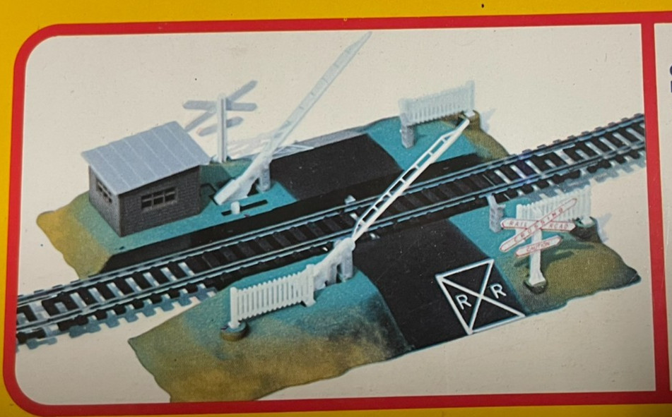 MEHANO HO #T340 - Thunderbolt Express Train - Hostess