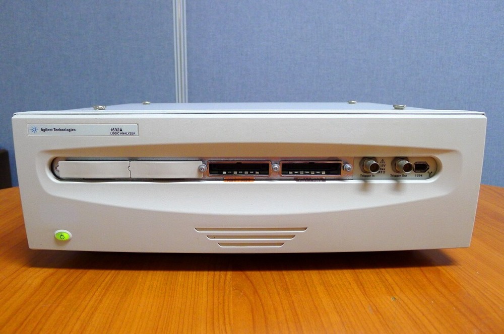Agilent 1692A Logic Analyzer Main Unit