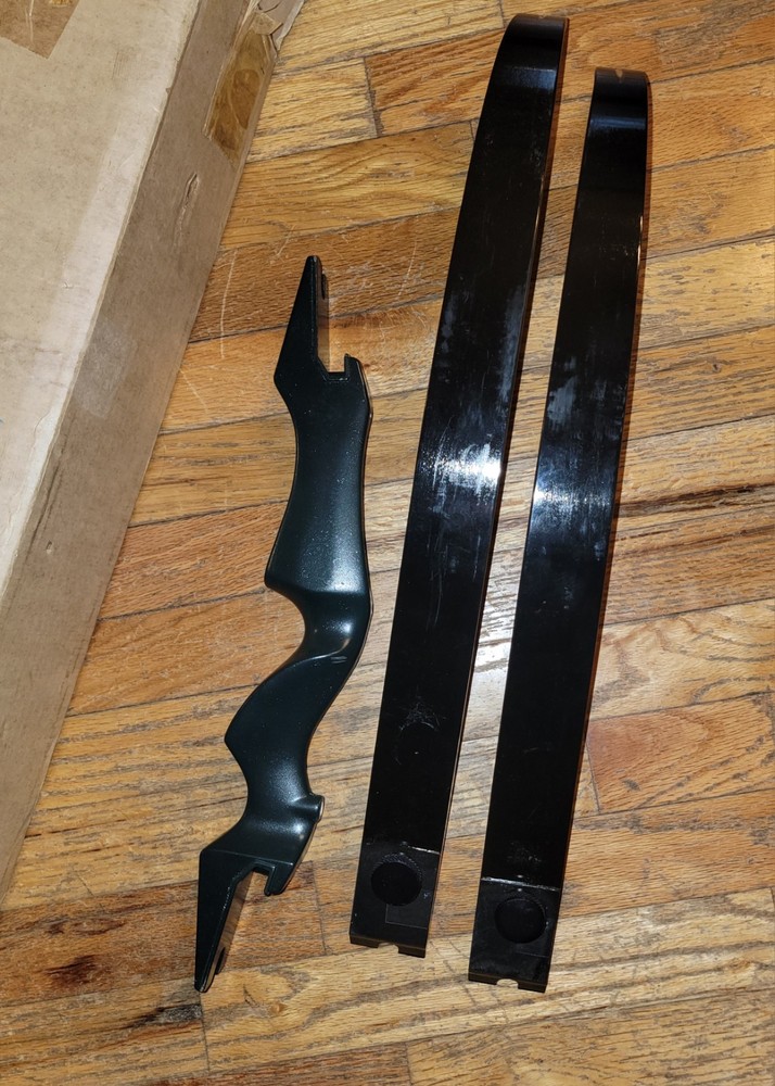 Shakespear Qt-2 Takedown Recurve Bow