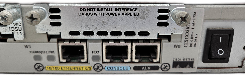 Cisco 2620 Modular Enterprise Router 10/100 Ethernet