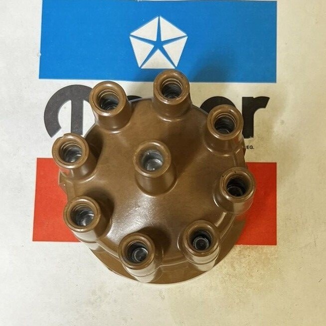 NOS MOPAR 1960-1973 DUAL POINT TAN DISTRIBUTOR CAP