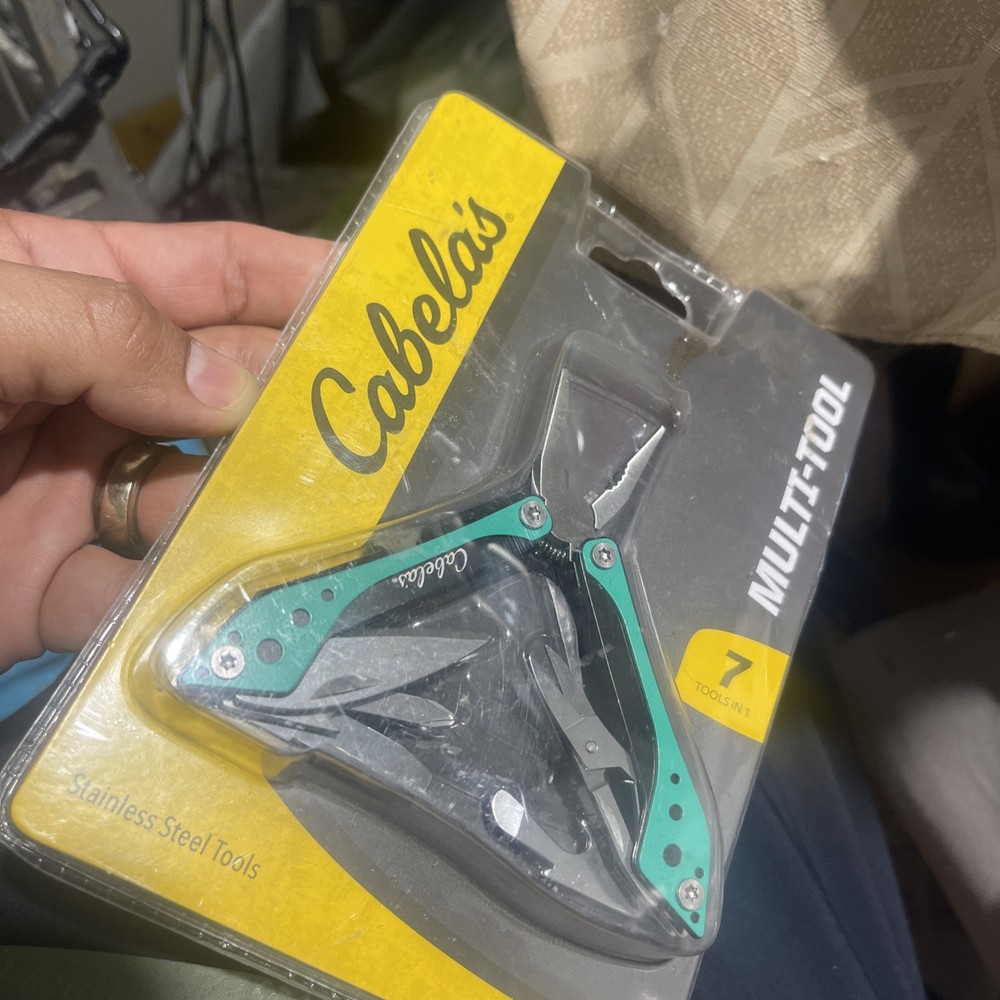 Cabelas’s 7-1 Tool Green Multi-Tool NEW