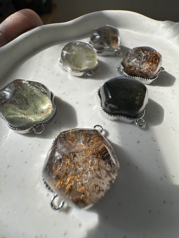 5x Natural Phantom Quartz Charms