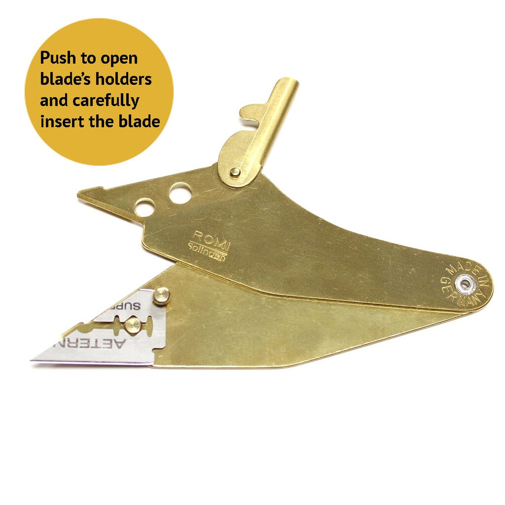 Lana's Fur and Leather Aeterna Razor Blade Knife