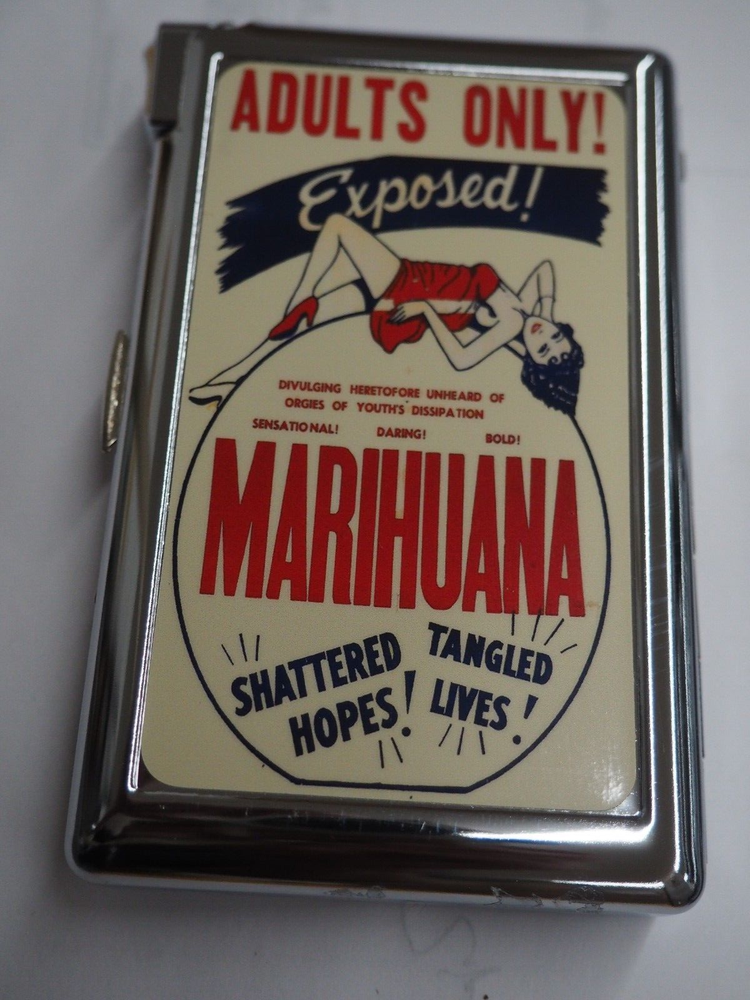 Exposed Cigarette Storage Case With Built in Butane Lighter