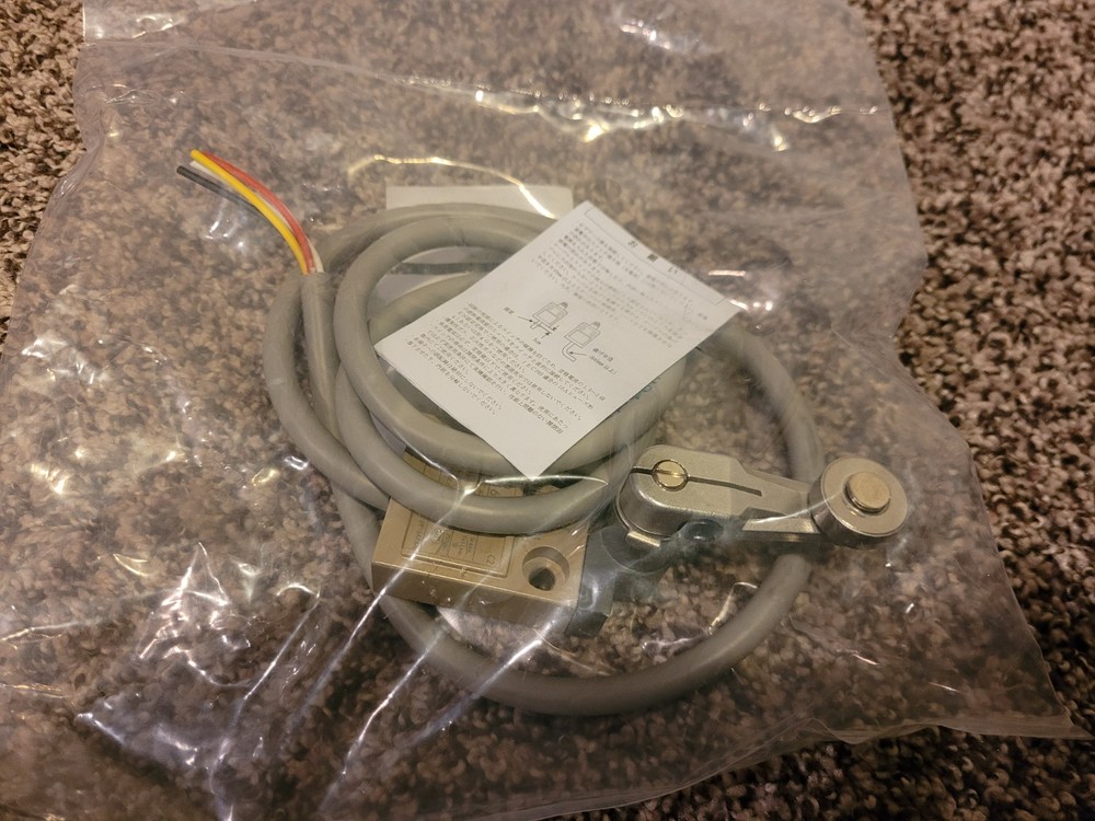 Omron D4C-1620 Limit Switch New In Bag