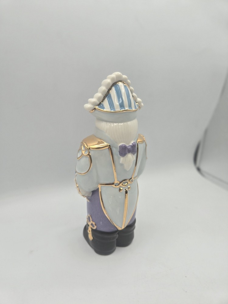 Lenox Nutcracker with Snowflake Figurine 7" tall