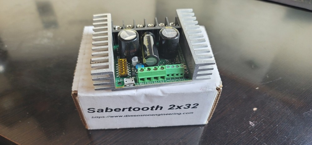 Brand New Sabertooth dual 32A motor driver 2x32 Dimension Engineering (Unopened)