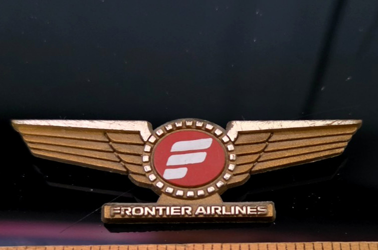 VINTAGE FRONTIER AIRLINE WINGS LAPEL PIN