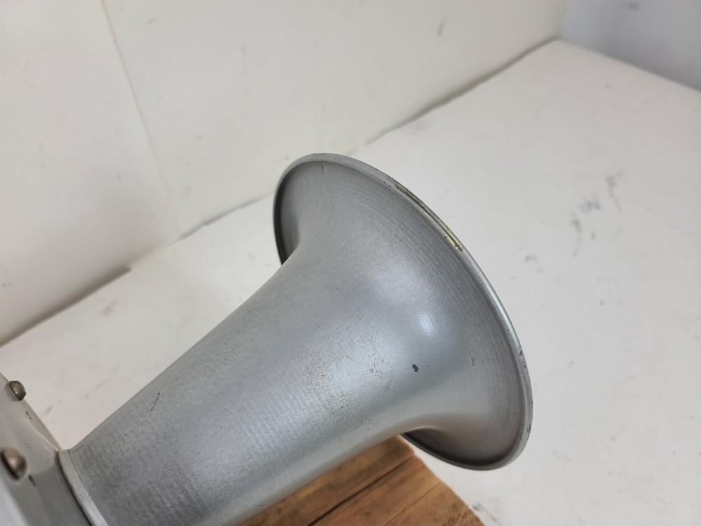 Thomas Ind. Benjamin Products Electrical Horn KM-8170