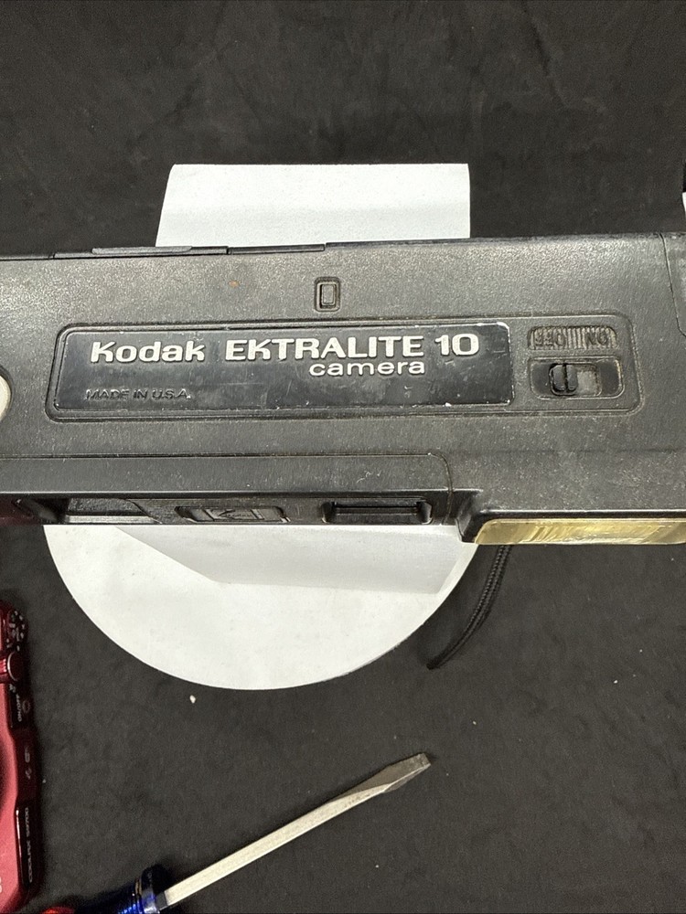 VINTAGE KODAK EKTRALITE 10 CAMERA