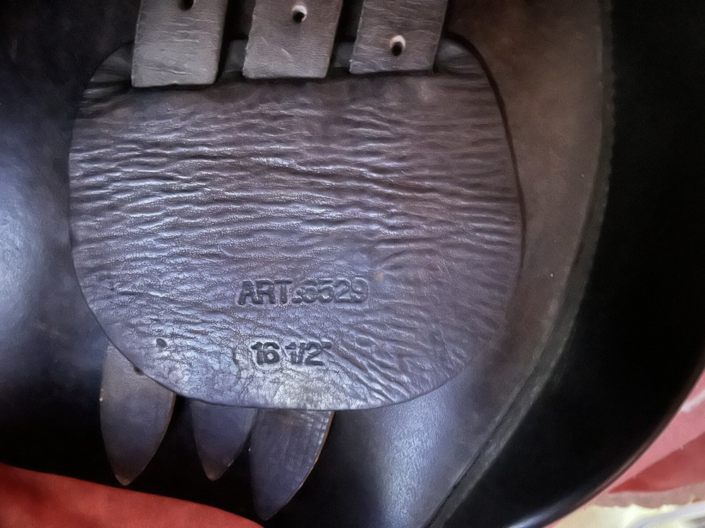 collegiate english saddle