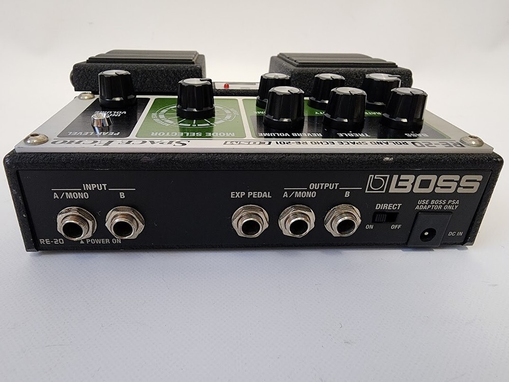 Boss RE-20 Space Echo Effects Pedals