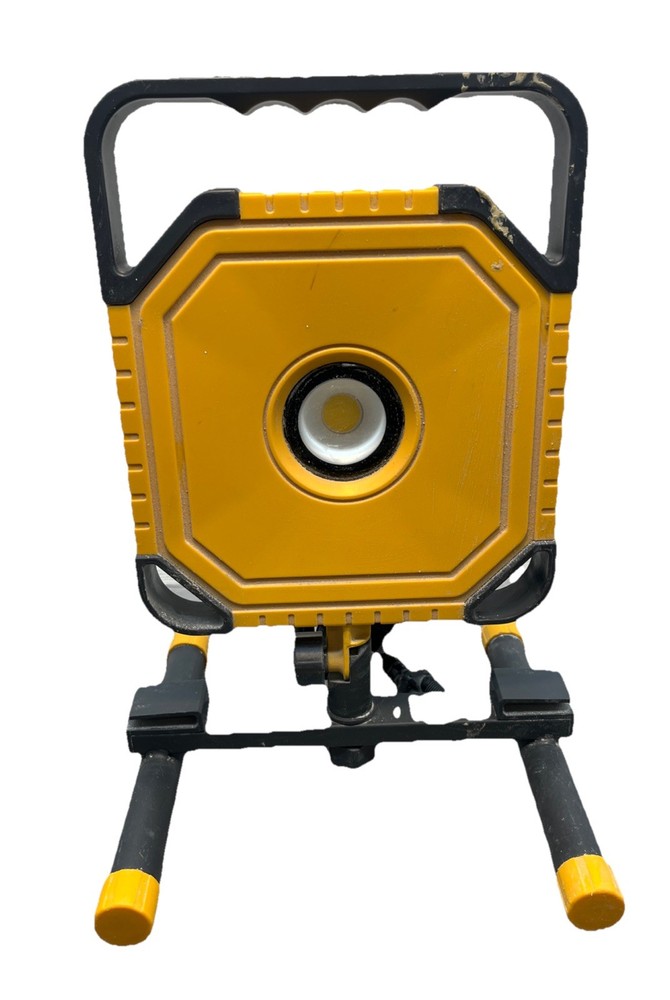 utilitech 1500-lumen portable work light. Used. {53}