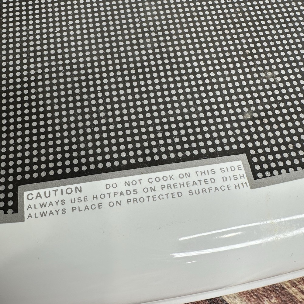 Corning Ware "Microwave Plus" MW-85 Footed Browning Grill 8 1/2" Square WHITE