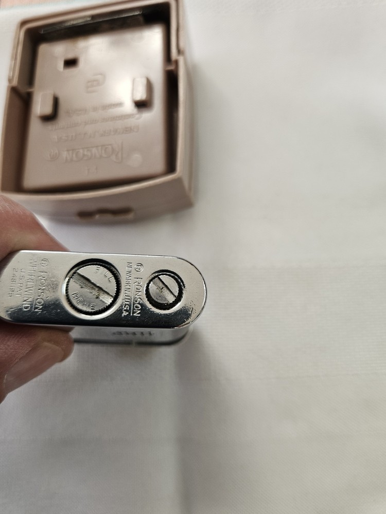 Vintage Ronson Whirlwind Lighter