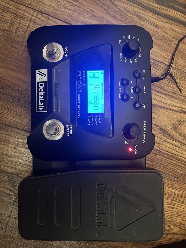 DeltaLab - DGFX1 - Guitar Effects Processor Multi Effects & Expression Pedal !