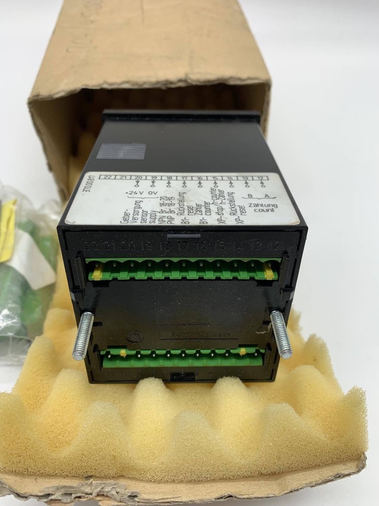 IPF CM 04 01 43 CM040145 Multi-Function Counter