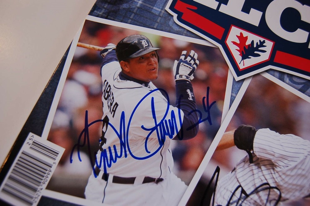 2012 ALCS Yankees - Tigers Program w/ Ichiro Suzuki + Miguel Cabrera Auto JSA