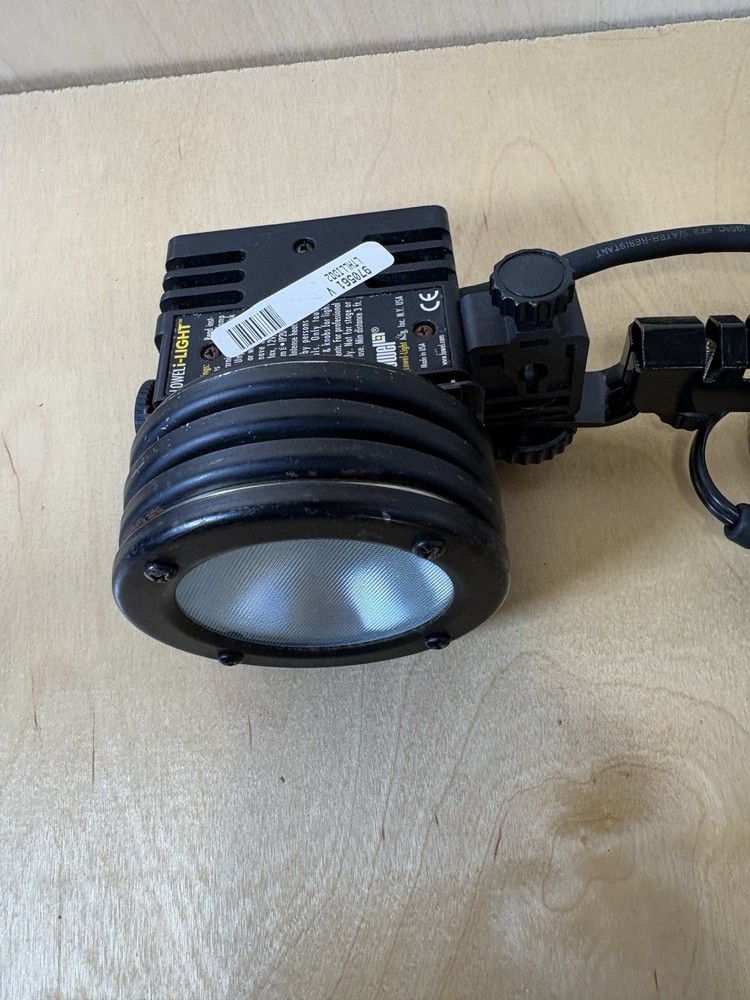 Lowel iLight 100 Watt Studio Light i-Light w/Adapter