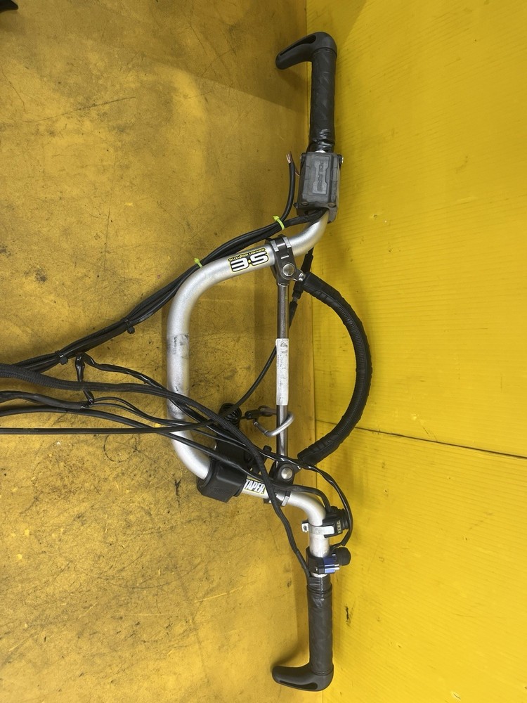 2016 Polaris Axys 800 Handlebars         86