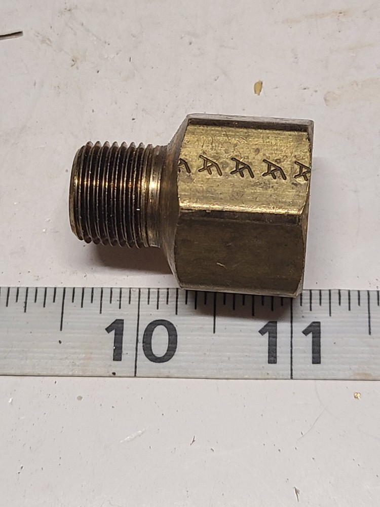 Brass Pipe Reducing Adapter 1/2" FNPT x 3/8" MNPT