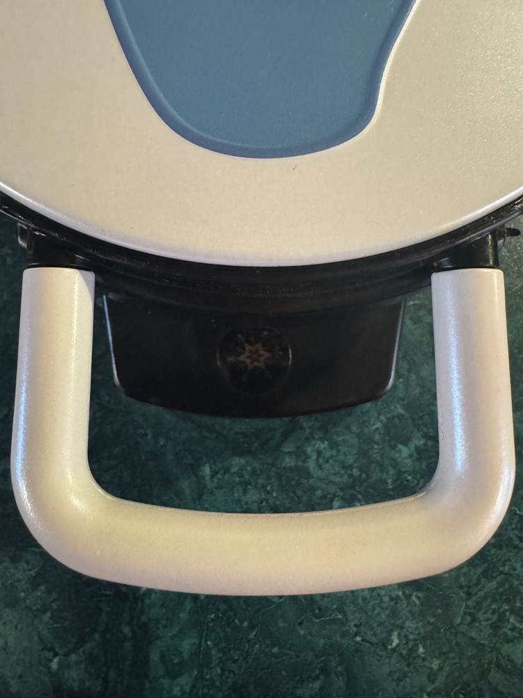 Disney Intertek Waffle Maker Frozen Olaf Snowman Breakfast WORKS!