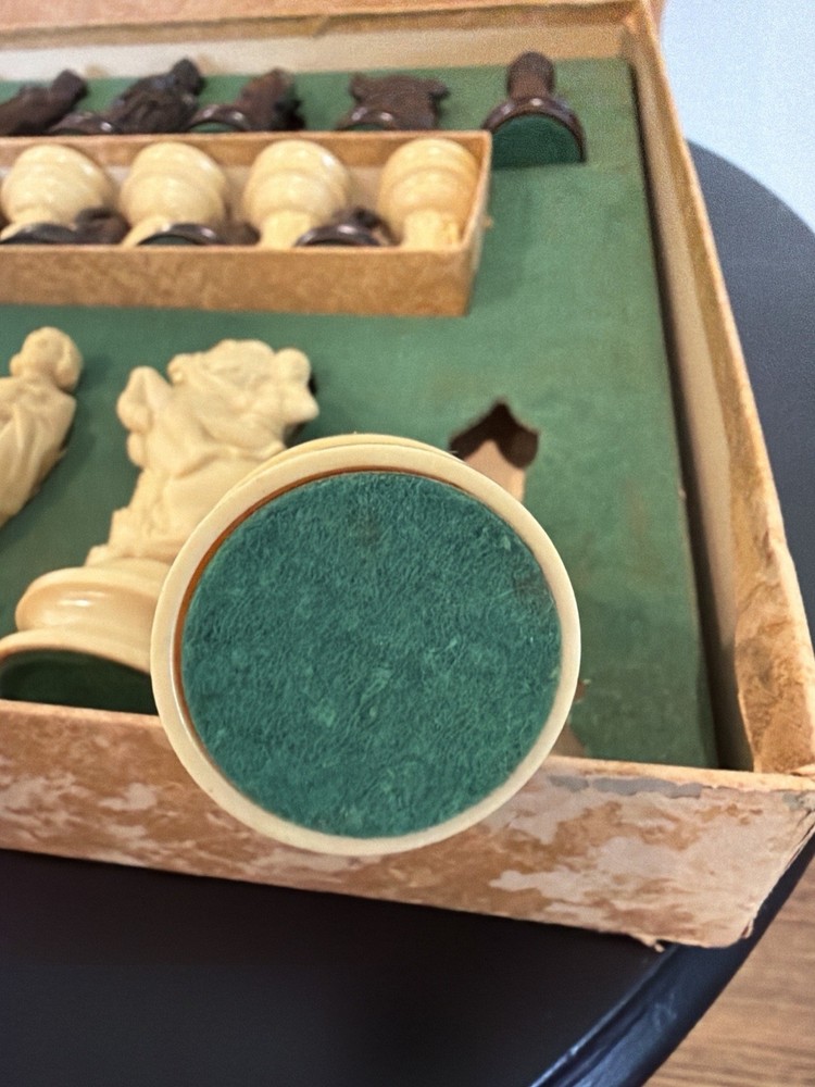 Vintage Renaissance Chess Set Figural E.S. Lowe Complete w Box Display Decor