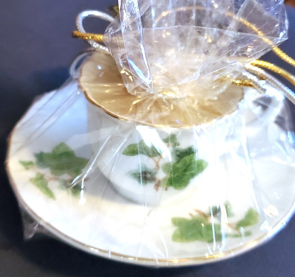 Friendship Tea Cup Candle NOS