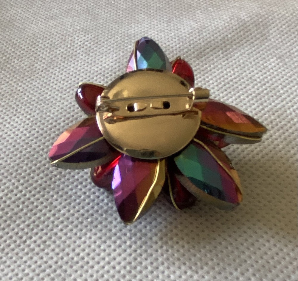 Red beaded flower brooch