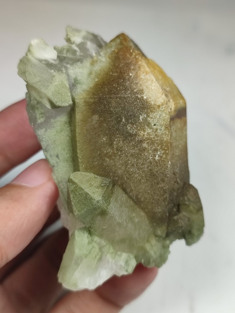 Chlorite Quartz Crystal Having Beautiful Growth-Pk